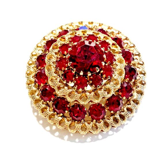 Vintage Mid Century Brooch Gold Red Glass Rhinestones Stacked Dimensional Round - Picture 1 of 9